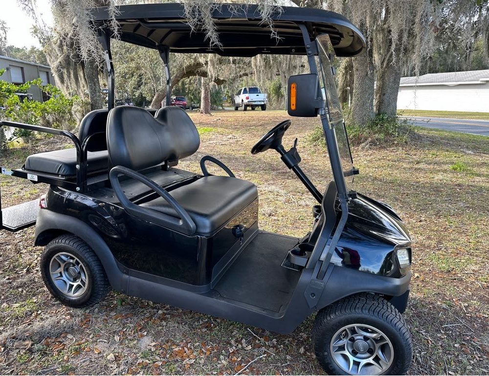 2019 Tempo 2+2 (Electric) - Club Car