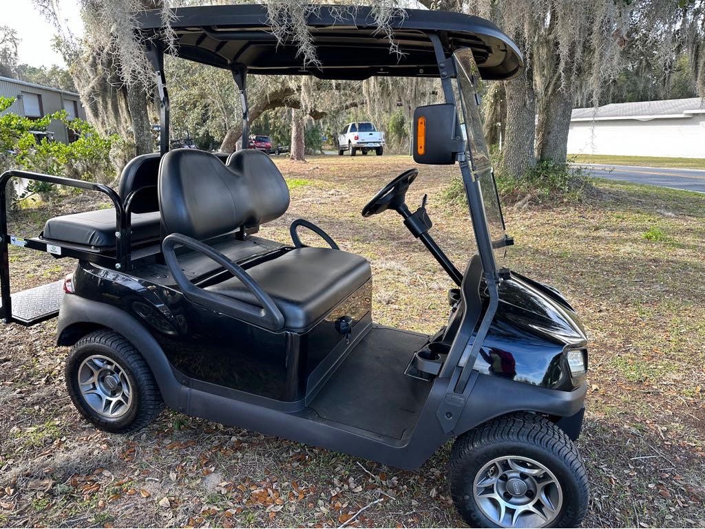 2019 Tempo 2+2 (Electric) - Club Car