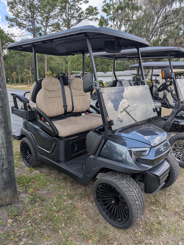 2025 Atlas Lithium 4 Passenger